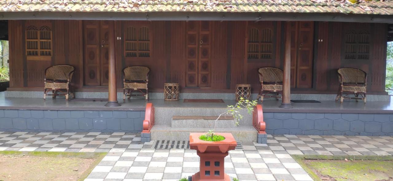 Villa Traditional Kerala